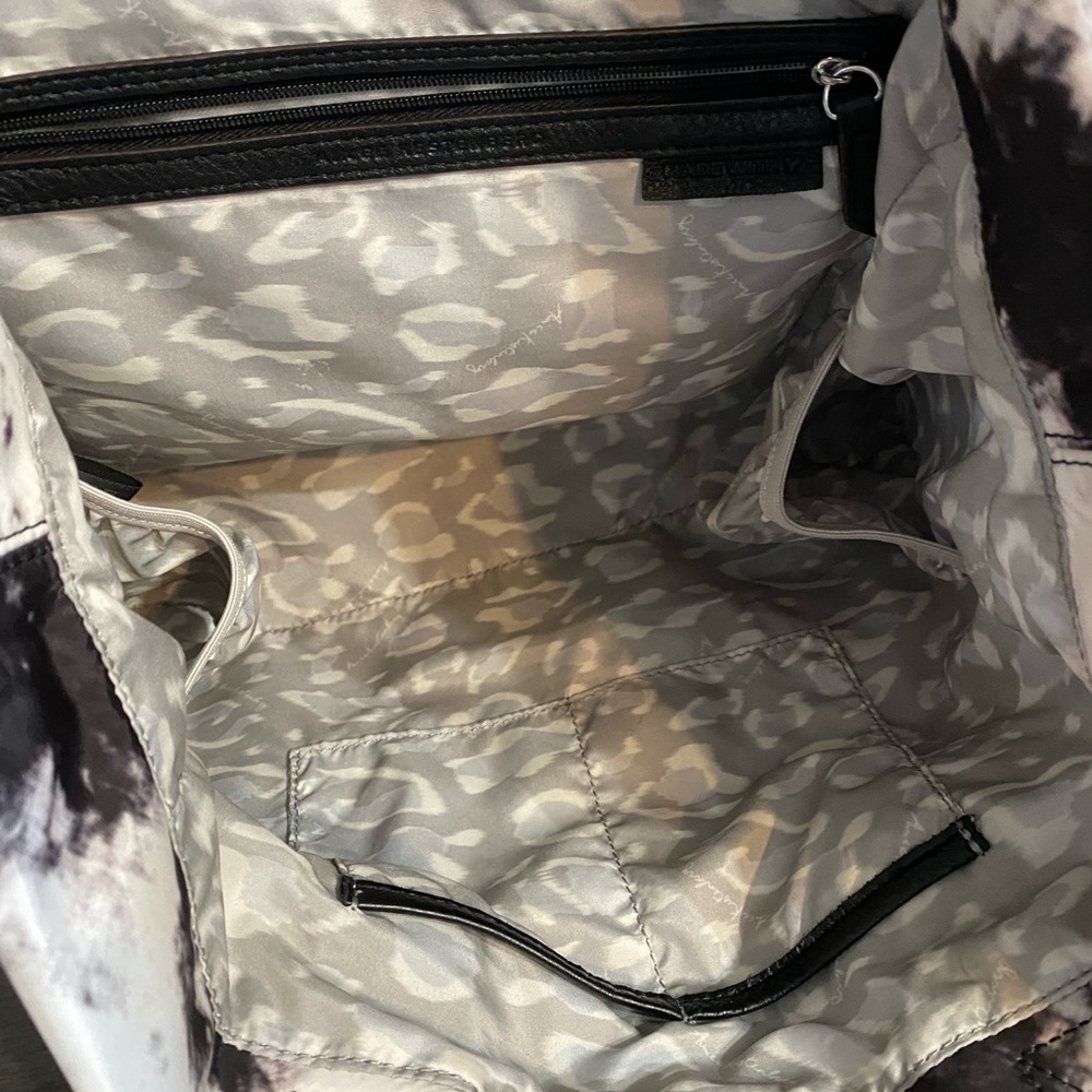 Aimee Kestenberg Lighten Up Vanilla Black/White Tie Dye Nylon Tote purse - Picture 6 of 9
